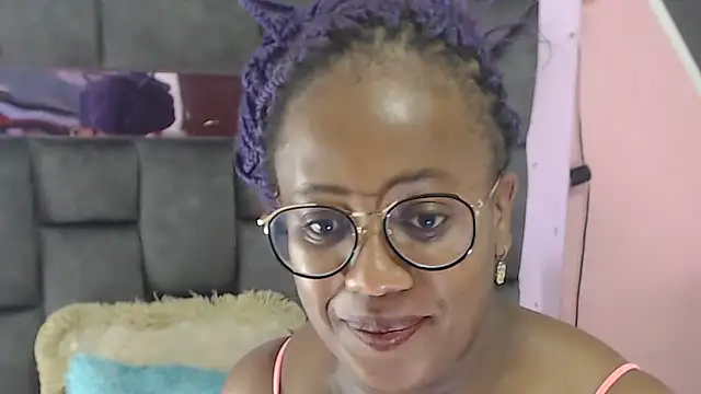 Lusexyy online show from December 2024 04:25:01 PM