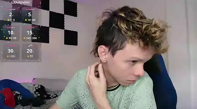 bryamado69 online show from February 2025 10:11:01 PM