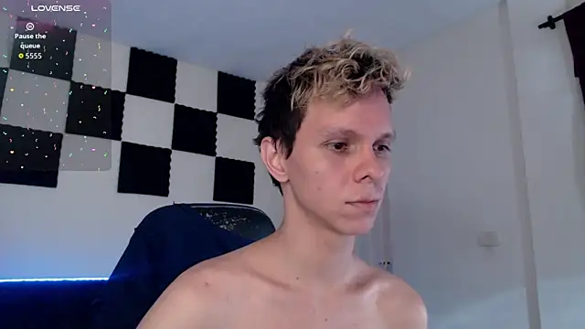 bryamado69 online show from September 2025 01:25:02 PM