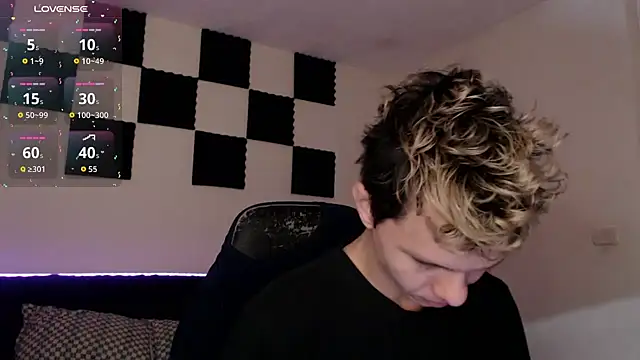 bryamado69 online show from September 2025 12:43:01 PM