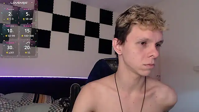 bryamado69 online show from October 2025 12:46:01 PM