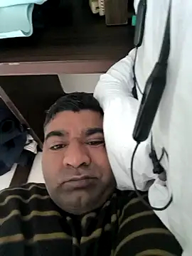 Gururonny07 online show from December 2024 02:53:01 AM