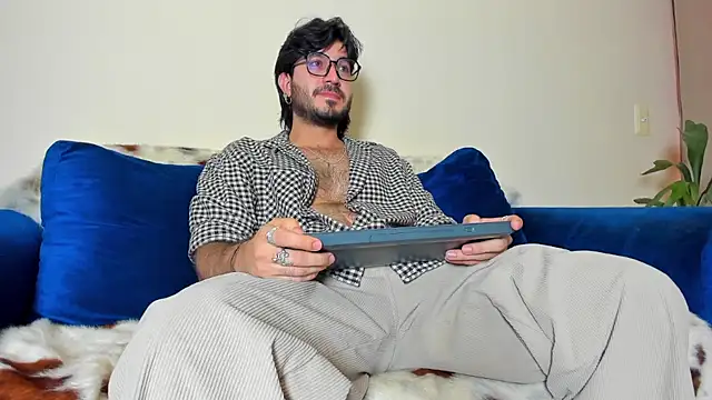 Ackerman Eren  online show from January 2025 06:54:01 PM