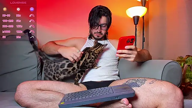 Ackerman Eren  online show from October 2025 10:35:01 AM