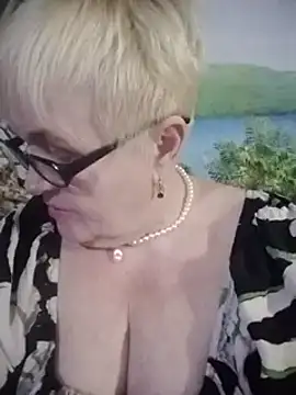 VioletSweet566 online show from February 2025 06:23:02 PM