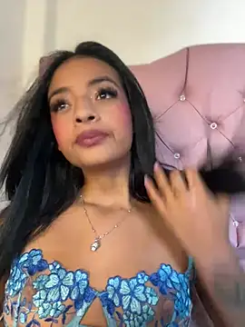 Laura fernandezII online show from February 2025 07:31:02 PM