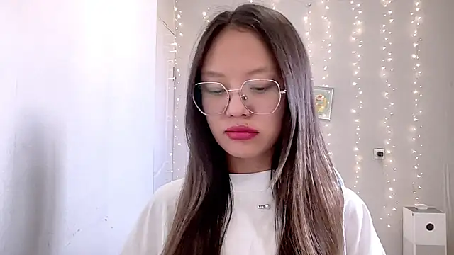 Risalynn online show from March 2025 08:00:01 AM