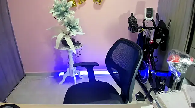 KAROL MILF online show from December 2024 12:46:01 AM