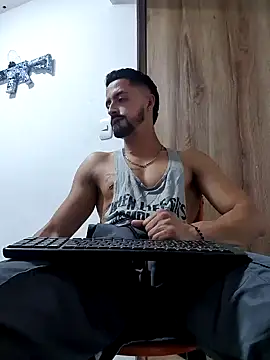 Snapshot of MAXIMUS_MASTE3 chatting on February 2025 03:54:01 AM MAXIMUS MASTE3 online show from February 2025 03:54:01 AM