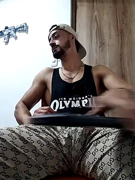 Snapshot of MAXIMUS_MASTE3 chatting on February 2025 03:22:01 AM MAXIMUS MASTE3 online show from February 2025 03:22:01 AM