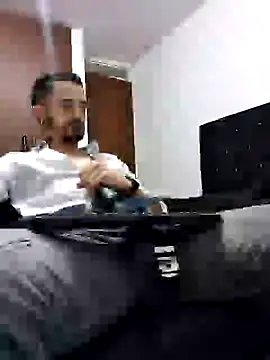 Snapshot of MAXIMUS_MASTE3 chatting on February 2025 05:48:01 AM MAXIMUS MASTE3 online show from February 2025 05:48:01 AM