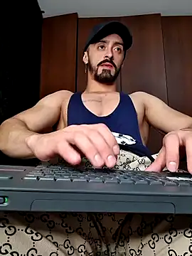 Snapshot of MAXIMUS_MASTE3 chatting on March 2025 03:57:02 AM MAXIMUS MASTE3 online show from March 2025 03:57:02 AM