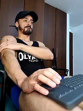 Snapshot of MAXIMUS_MASTE3 chatting on March 2025 08:18:02 AM MAXIMUS MASTE3 online show from March 2025 08:18:02 AM