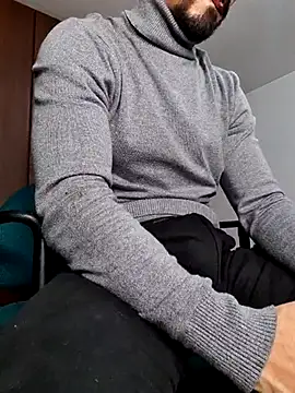 Snapshot of MAXIMUS_MASTE3 chatting on March 2025 01:17:02 AM MAXIMUS MASTE3 online show from March 2025 01:17:02 AM