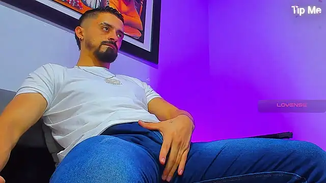 Snapshot of MAXIMUS_MASTE3 chatting on October 2025 09:16:01 PM MAXIMUS MASTE3 online show from October 2025 09:16:01 PM