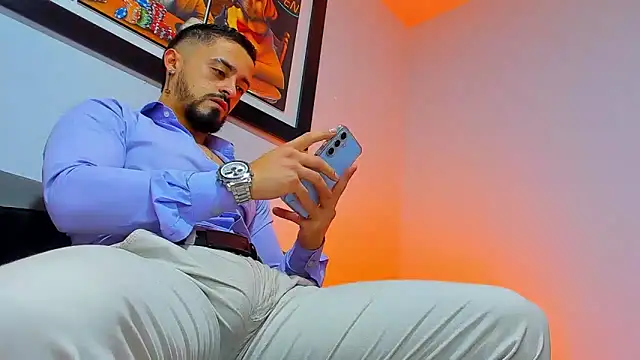 Snapshot of MAXIMUS_MASTE3 chatting on November 2025 05:26:01 PM MAXIMUS MASTE3 online show from November 2025 05:26:01 PM