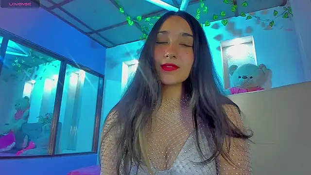 juliieta love online show from December 2024 08:15:01 PM