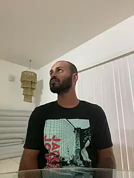 islandvybee55 online show from January 2025 11:02:02 PM