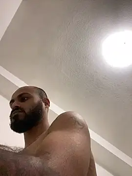 islandvybee55 online show from January 2025 01:11:01 AM