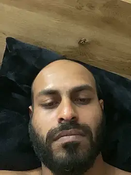 islandvybee55 online show from April 2026 03:02:01 PM