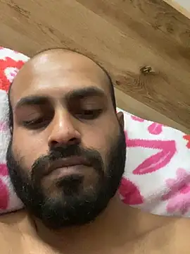 islandvybee55 online show from April 2026 03:20:01 PM