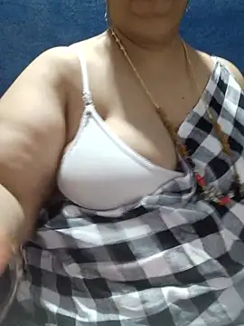 Snapshot of tamilthanushri chatting on April 2026 09:24:01 AM tamilthanushri online show from April 2026 09:24:01 AM