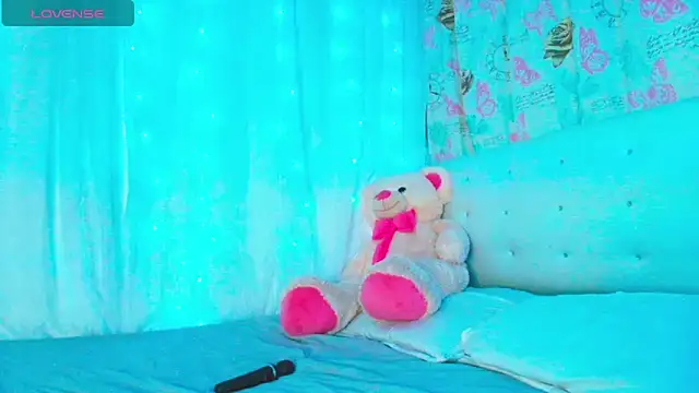 ivonjoness online show from September 2025 02:22:02 AM