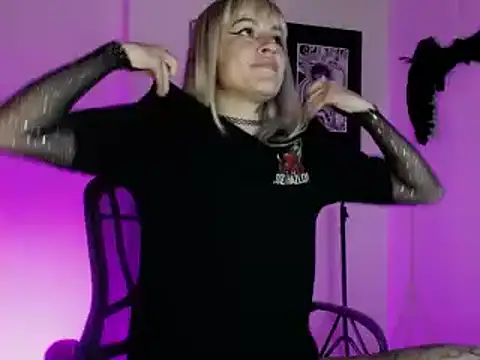 Snapshot of kim_jeins11 chatting on February 2025 12:10:01 AM kim jeins11 online show from February 2025 12:10:01 AM