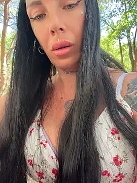 Snapshot of cicciolina chatting on June 2026 12:17:01 PM cicciolina online show from June 2026 12:17:01 PM