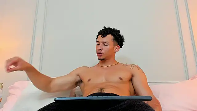 Dominick star online show from January 2025 09:08:01 AM