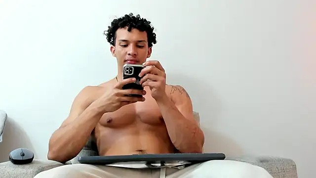 Dominick star online show from January 2025 03:48:01 AM