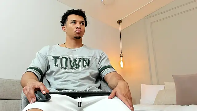 Dominick star online show from January 2025 09:36:02 AM