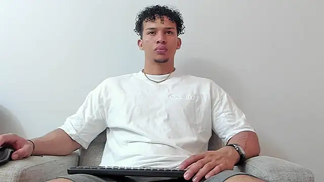 Dominick star online show from March 2025 03:44:02 AM