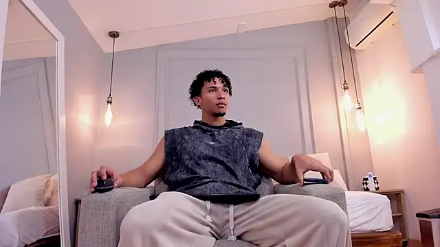 Dominick star online show from September 2025 04:36:02 AM