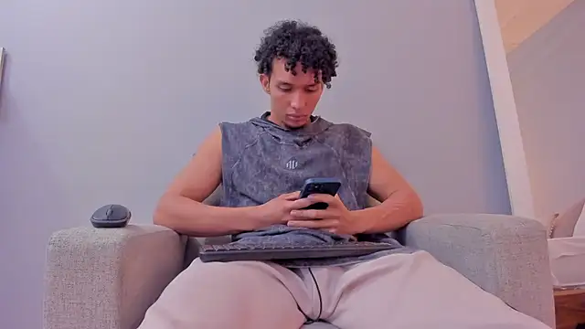 Dominick star online show from October 2025 03:31:01 AM