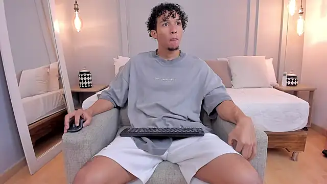 Dominick star online show from October 2025 04:02:02 AM