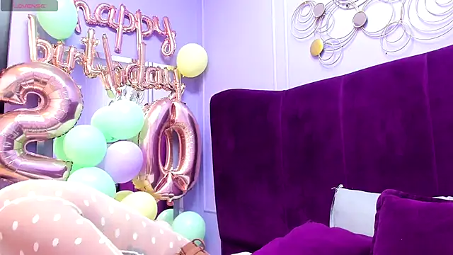 Sofi Fox  online show from September 2025 01:25:02 PM