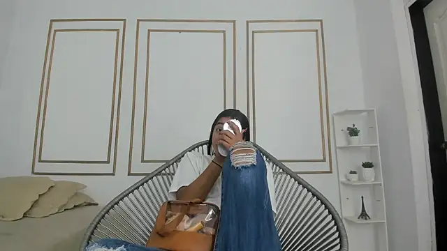 natalia aguirre1 online show from September 2025 12:21:02 PM