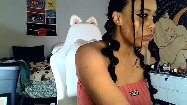 loveluna8 online show from February 2025 10:19:01 AM