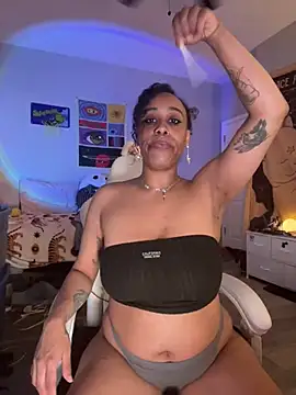 loveluna8 online show from March 2025 10:38:01 PM