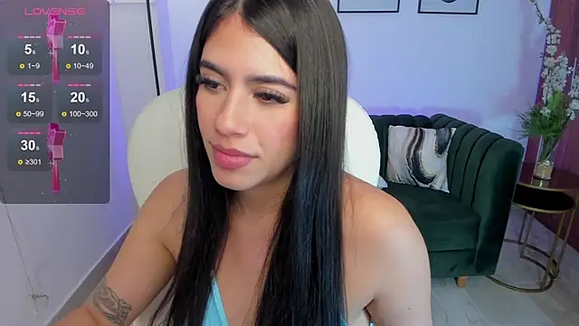 Snapshot of sarita_evanss chatting on December 2024 01:53:01 AM sarita evanss online show from December 2024 01:53:01 AM