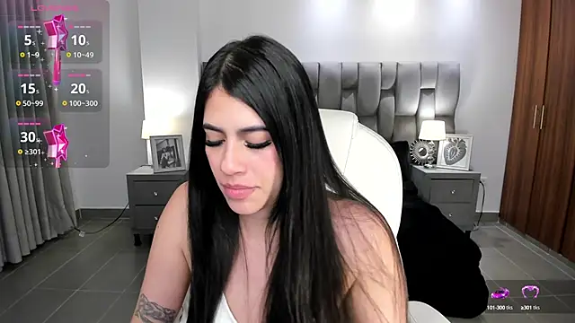 Snapshot of sarita_evanss chatting on December 2024 08:55:01 AM sarita evanss online show from December 2024 08:55:01 AM