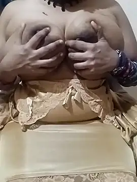 Snapshot of MONA_DARLING31 chatting on March 2025 03:51:01 AM MONA DARLING31 online show from March 2025 03:51:01 AM