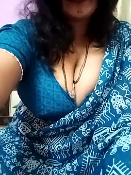 Snapshot of MONA_DARLING31 chatting on March 2026 04:51:02 AM MONA DARLING31 online show from March 2026 04:51:02 AM