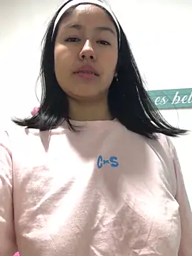 EmmaRossem online show from October 2025 06:29:01 PM