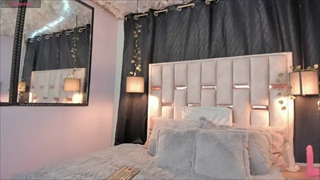 Nathan Smith  online show from February 2025 07:52:01 PM