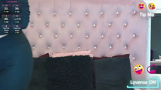 KikiSweet08 online show from September 2025 04:15:01 AM