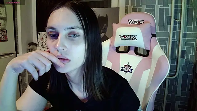 BlackHe4rts  online show from December 2024 07:54:02 PM