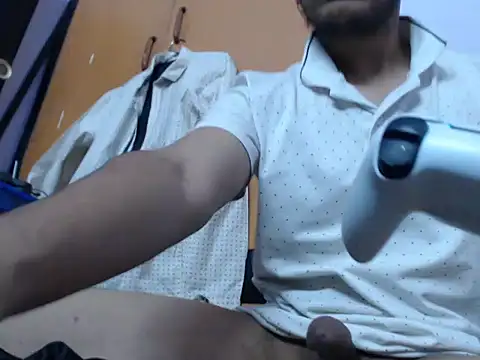 shortdickyboy online show from April 2026 11:07:01 PM