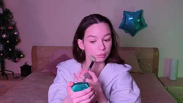 Snapshot of katycrown chatting on December 2024 09:46:02 AM katycrown online show from December 2024 09:46:02 AM